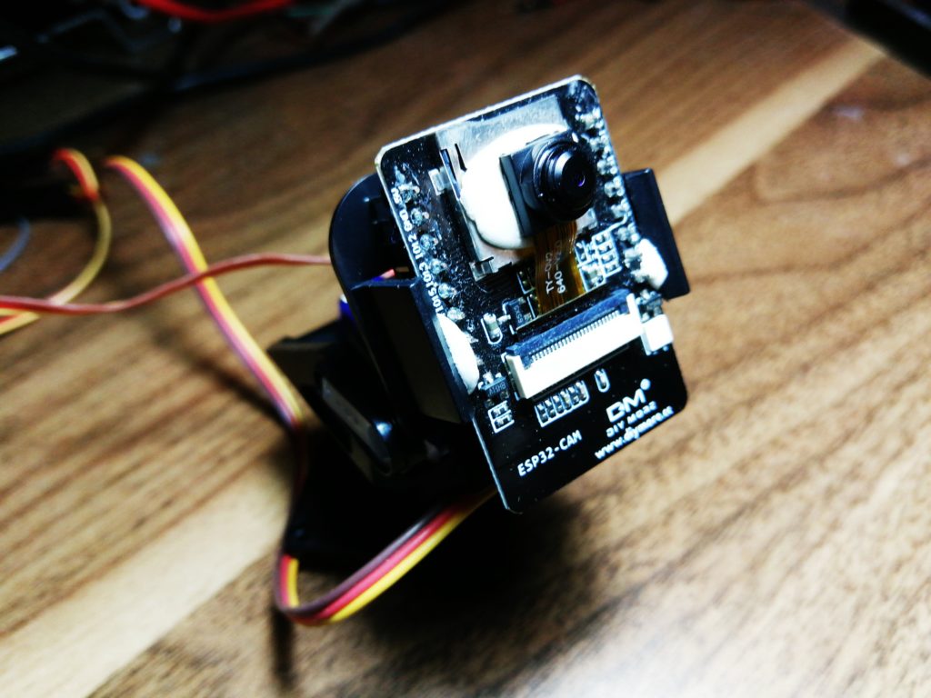 DIY Pan Tilt Control Using Servos for ESP32 Cam ! 