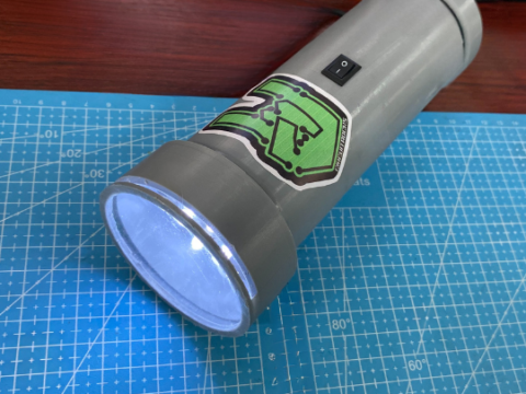 DIY 3D LED Flashlight with 9 white LEDs in 3D printed case