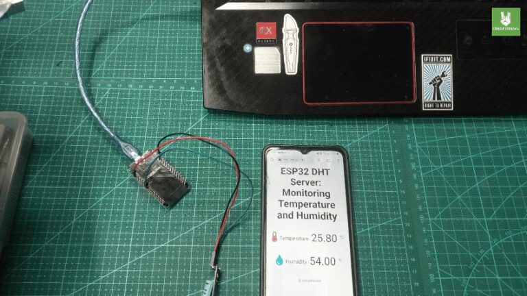 ESP32 DHT Server: Monitoring Temperature and Humidity